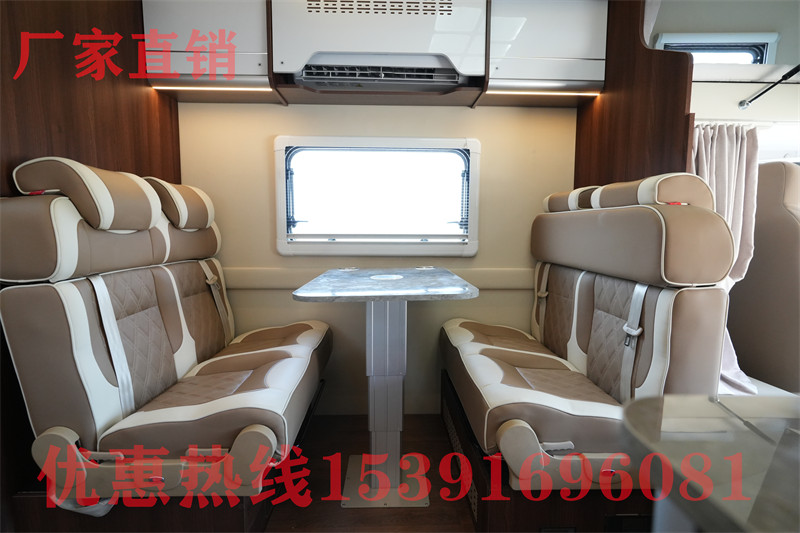 v260房車(chē) 60萬(wàn)的奔馳房車(chē)